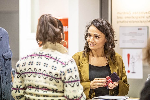 DeZIM_talk_Lebens- und Arbeitsbedingungen international angeworbener Pflegekräfte